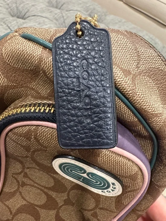 Coach Bag Court Signature Small Belt Bag - Picture 16 of 17